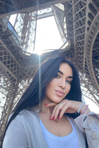 Dating a german woman inna from berlin with Black hair 51 years old photo-43