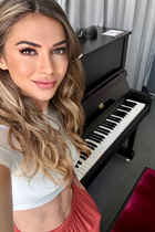 Pretty girl victoria from vienna  with Light Brown hair age 35 photo-23