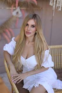 Stunning Ukrainian woman anna from nikolaev with Blonde hair age 33