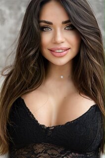 Average ukrainian woman anzhelika from kharkov with Light Brown hair age 26