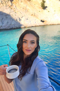 Jolie fille nadezhda de madrid avec Brunette cheveux, âge 42 photo-3