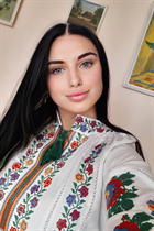 Ukrainian woman anna from lviv with Black hair age 33 photo-6