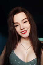 Beautiful czech woman tatiana from prague with Dark Brown hair 26 years old photo-2