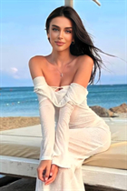 Jolie femme ukrainienne valeriia de tymosheko avec Noirs cheveux, âge 22 photo-8