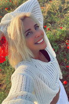 Marrying a moldovan woman olga from kishinev with Blonde hair age 42 photo-15