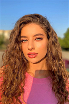 Beautiful woman of ukrainian yana from odessa with Light Brown hair age 24 photo-2