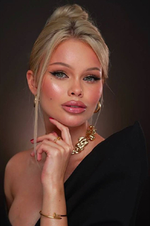 Fille biélorusse olga de minsk avec Blond cheveux, âge 24