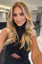 Mujer perfecta carla de los angeles con pelo Rubio y edad 35 photo-8