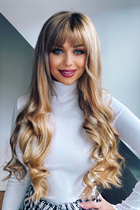 Belle femme allemande olga de berlin avec Chatain clairs cheveux 31 ans photo-6