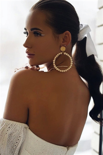 Une jolie femme russe elena de moscow avec Brunette cheveux, âge 29