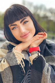 Mariage d'une femme ukrainienne marina de odessa avec Noirs cheveux, âge 31