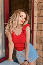 Beautiful woman of ukrainian narine from kyiv with Blonde hair age 41 photo-4