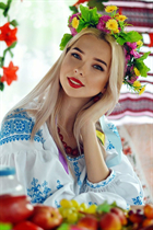 Slavic women irina from kharkov with Blonde hair age 27 photo-19
