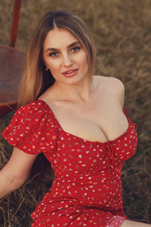 Gorgeous Ukrainian woman julia from sums with Blonde hair age 36