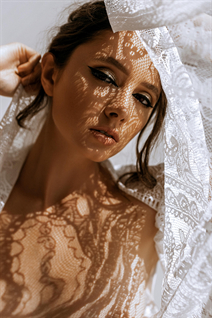 Chatter avec une fille russe diana de moscow aux cheveux Brunette, age 26
