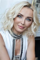 Fille allemande irina de kyiv avec Blond cheveux 48 ans photo-47