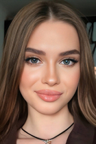 Beautiful Ukrainian bride yelyzaveta from kyiv with Light Brown hair age 20 photo-4