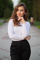 Date ukrainian girl ruslana from khmelnitsky with Light Brown hair age 27 photo-3