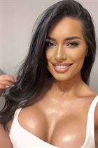 Sortir avec une femme roumaine alexandra de baia mare avec Noirs cheveux 28 ans photo-8