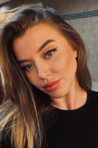 Girl from toronto diana with Light Brown hair age 25 photo-6