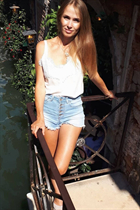 Superbe mariée ukrainienne ksenia de kharkov avec Chatain clairs cheveux, âge 44 photo-2