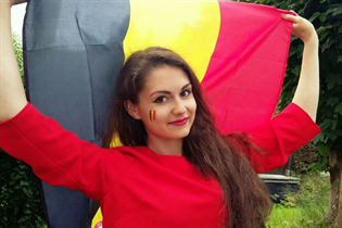 Pretty girl eliza from brussel with Black hair age 35 photo-15