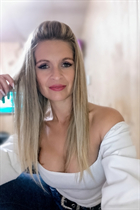 Argentinian bride gisele from buenos aires with Blonde hair 42 years old photo-3
