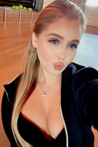 Dating ukrainian woman polina from kiev with Blonde hair age 18