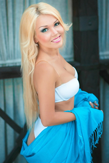 Bride from antibes valeria with Blonde hair age 49