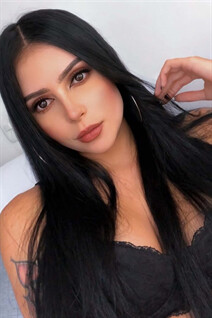 Romance tours to ukraine with valenzy from medellin with Black hair age 27
