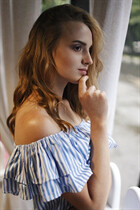 Novia de Ucrania elizaveta de konstantinovka con pelo Marrón claro y edad 26 photo-1