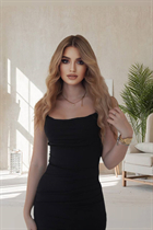 Single Ukrainian bride diana from lviv with Light Brown hair age 23 photo-6