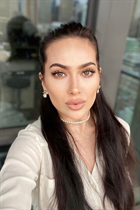 calgary mariée luisa avec Noirs cheveux, âge 26 photo-5