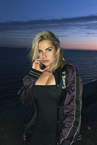 Bride from toronto inna with Blonde hair age 26 photo-3