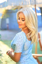 Ukrainian woman for dating daryna from kiev with Blonde hair age 19 photo-9