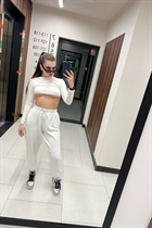 Dating a romanian woman maria from constanta with Light Brown hair 20 years old photo-6