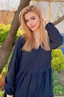 Femme ukrainienne en ligne kateryna de vinnitsa avec Blond cheveux, âge 21