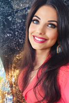 Belle femme roumaine kateryna de constanza avec Brunette cheveux 35 ans photo-8