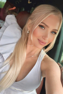 Belle fille ukrainienne marina de kharkiv avec Blond cheveux, âge 43
