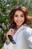 monaco-ville bride elena with Dark Brown hair age 42 photo-11