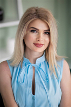 Dating a ukrainian girl julia from lviv with Dark Brown hair age 40 photo-3