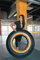 Girl from london marina with Black hair age 46 photo-4