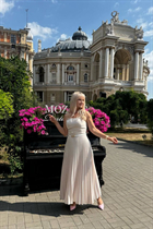 Ukrainian woman online hanna from chornomorsk with Blonde hair age 45 photo-4