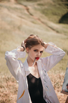 Date Ukrainian women alina from lviv with Blonde hair age 20 photo-6