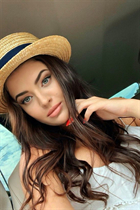 Superbe fille ukrainienne iryna de kyiv avec Chatain clairs cheveux, âge 32 photo-1