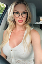 Mariée d'Ukraine angelica de bordeaux avec Blond cheveux, âge 39 photo-3