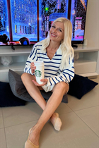 Mariée de dubai lilia avec Blond cheveux, âge 53 photo-14
