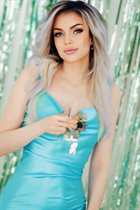 dallas bride maria with Blonde hair age 40 photo-11