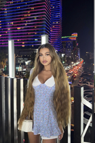 Belle fille ukrainienne valeriia de kyiv avec Chatain clairs cheveux, âge 26 photo-1