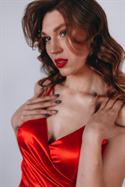 Belle mariée ukrainienne viktoria de kiev avec Brunette cheveux, âge 22